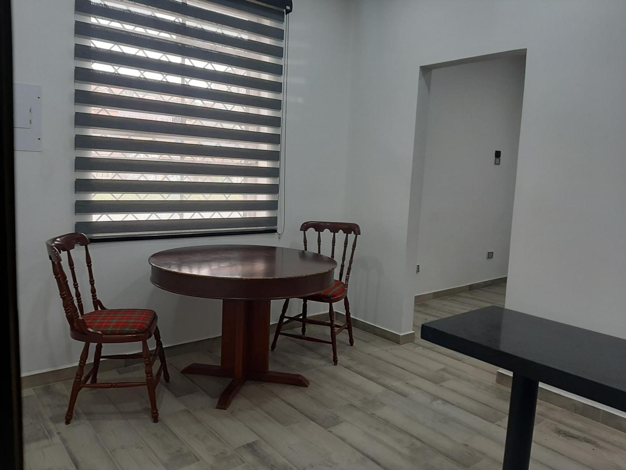 Sector De Corferias , Y , A 10 Cuadras Embajada Americana , Cerca Al , G 12 , Universidad Nacional , Aeropuerto A 2 Cuadras Estacion Ciudad Universitaria Marque-tresdiecisietecincoveintisieteveintiseistreintayuno * Bogotá